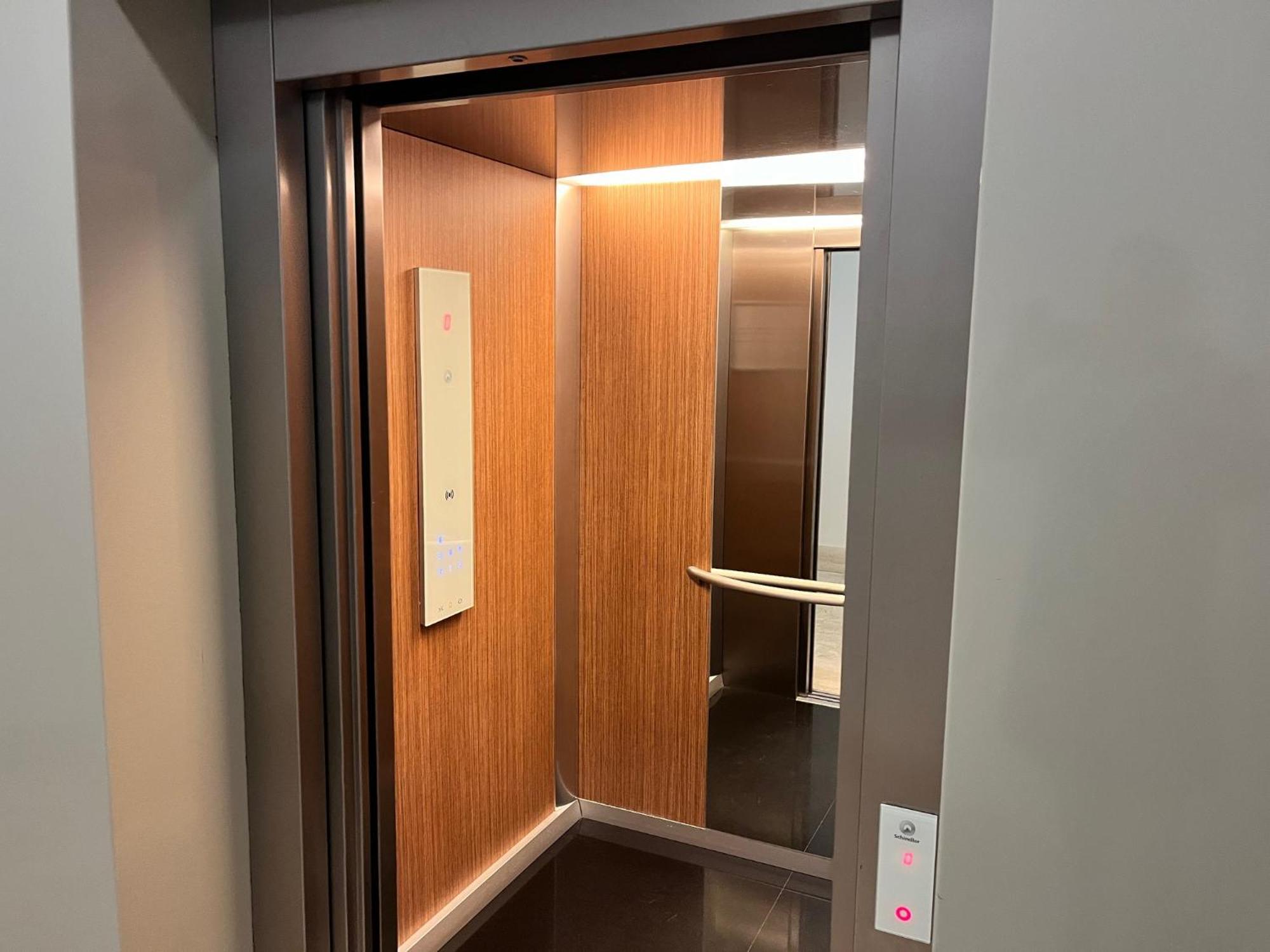 Revon Art-Deco Apartment Laurinska Bratislava Dış mekan fotoğraf